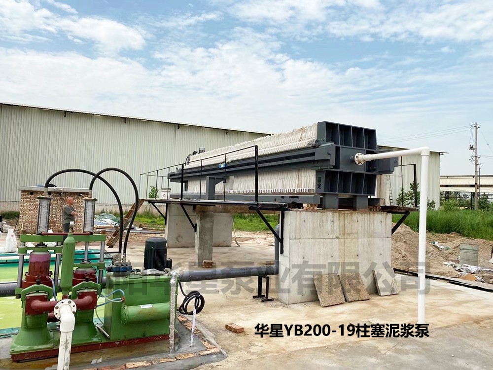 磚廠用(yong)壓濾機(ji)客戶現(xian)場1