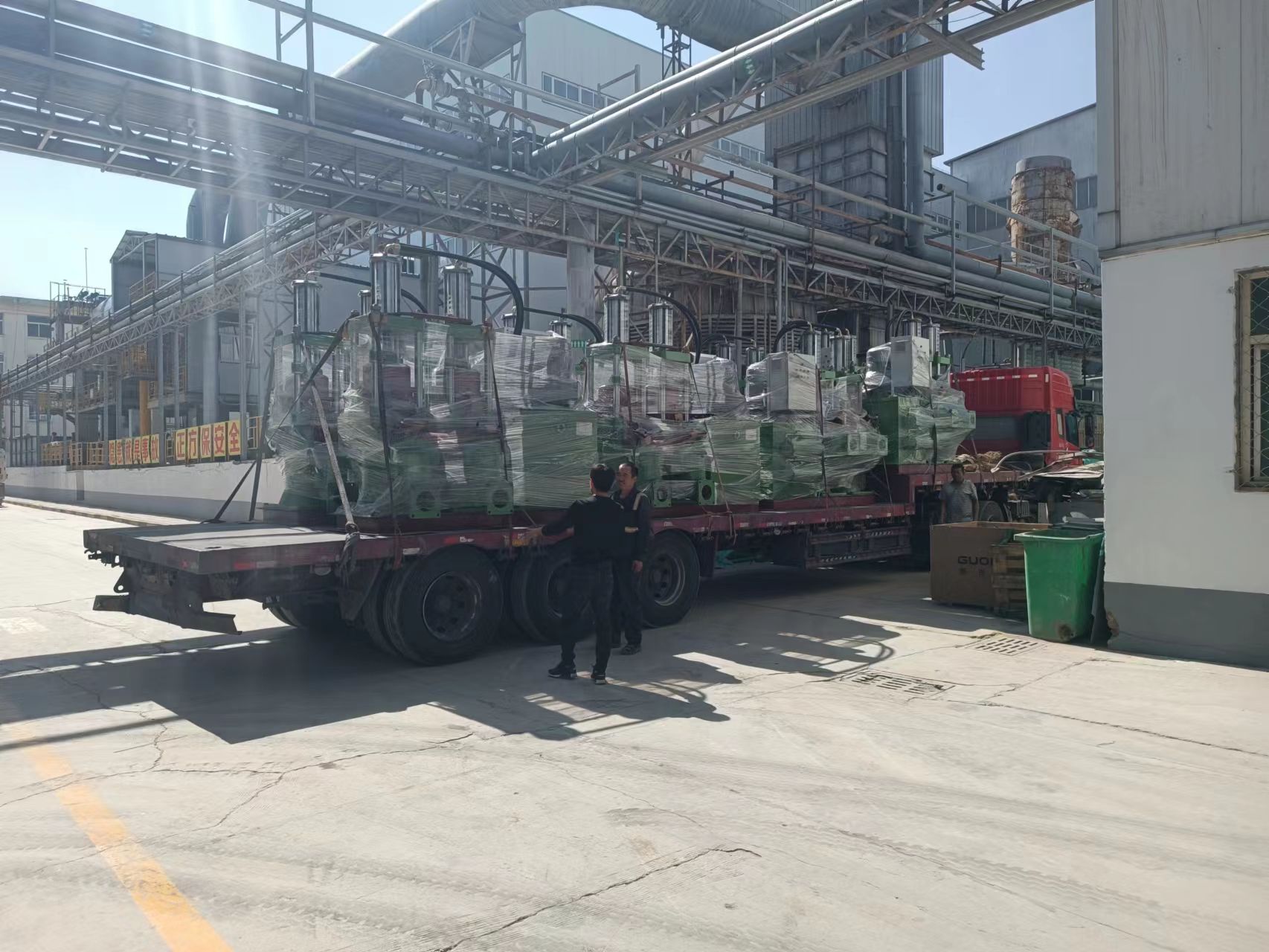 陶(tao)瓷廠-陶(tao)瓷柱塞(sai)泵使用(yong)現場3