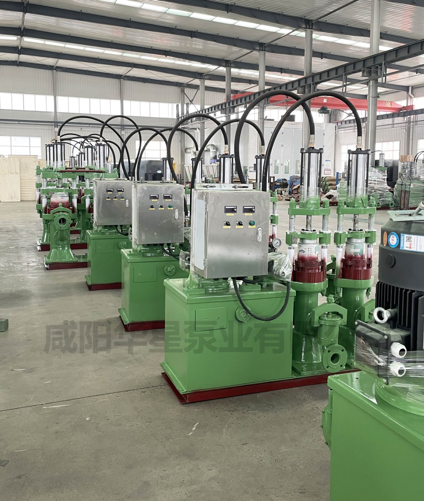 液壓(ya)陶瓷柱塞(sai)泥漿泵 液(ye)壓陶瓷柱(zhu)塞泥漿泵(beng)