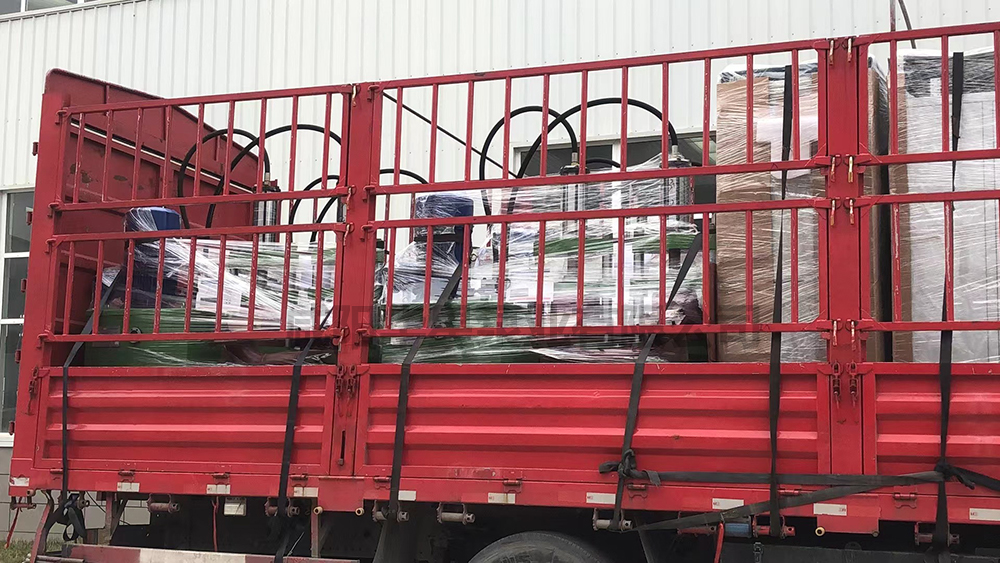 陶(tao)瓷柱(zhu)塞泵(beng)發貨(huo)給南(nan)通客(ke)戶