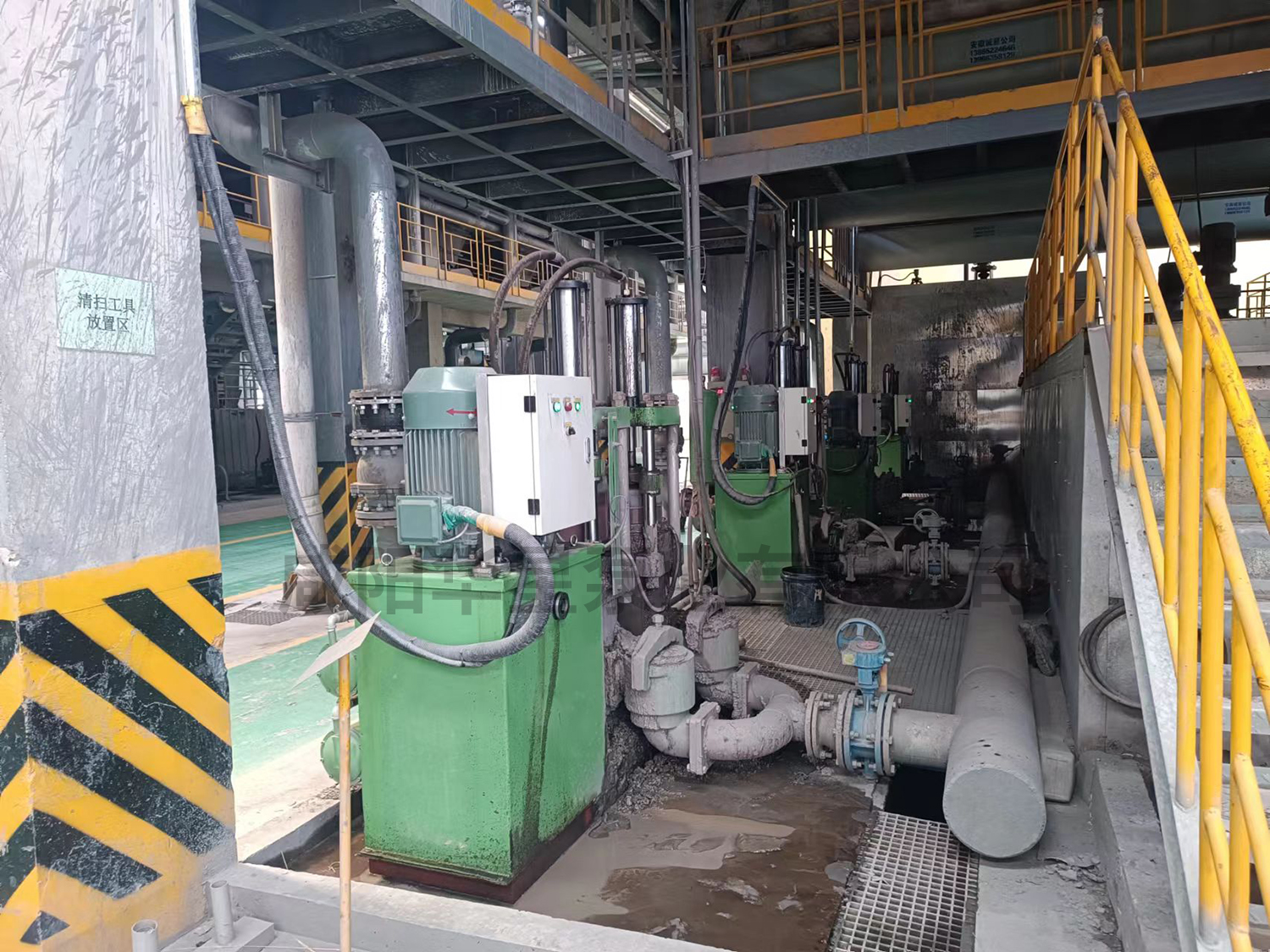 節能型(xing)陶瓷柱(zhu)塞泵使(shi)用現場(chang)