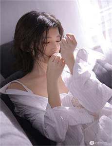 《漂亮的女邻居》电影在线播放