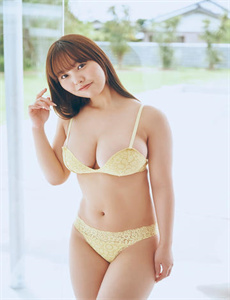 女人裸体让男人吃奶视频